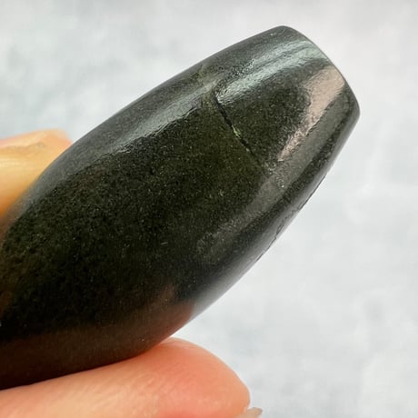 【ガネッシュヒマール産】クローライトイン天然ヒマラヤ水晶 樽型ビーズ⑩/Ganesh Himal Chlorite in Himalayan Quartz barrel beads