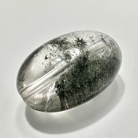 【ガネッシュヒマール産】クローライトイン天然ヒマラヤ水晶オーバルビーズ/Ganesh Himal Chlorite in Himalayan Quartz