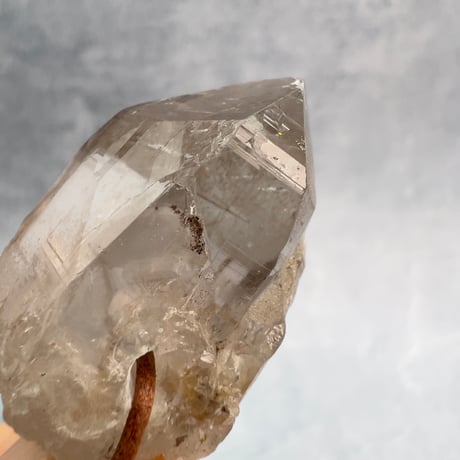 【ガウリシャンカール産】天然ヒマラヤスモーキークォーツ革紐ペンダント③/GauriShankar Himalayan Smoky Quartz Pendant