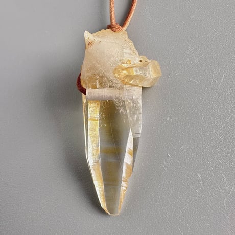 【ガネッシュヒマール産】リモナイトイン天然ヒマラヤ水晶ペンダント/ GaneshHimal Limonite in Natural Pendant
