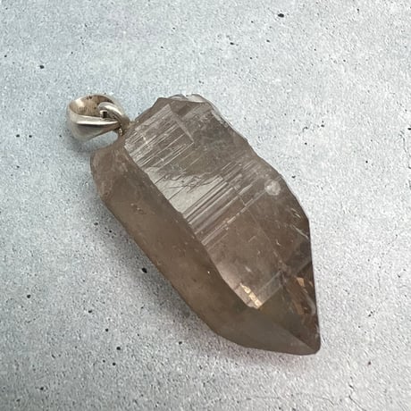 【ガウリシャンカール産】天然ヒマラヤスモーキークォーツ バチカン付きペンダントトップ①/Gaurishankar Himalayan Smoky Silver925 pendant top