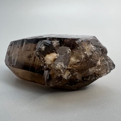 ガウリシャンカール産天然ヒマラヤスモーキークォーツポイント/GauriShankar Himalayan Smoky Quartz Point