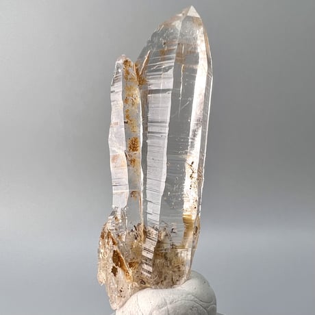 ガネーシュヒマール産リモナイトインヒマラヤ水晶/Ganesh Himal Limonite in Himalayan Quartz