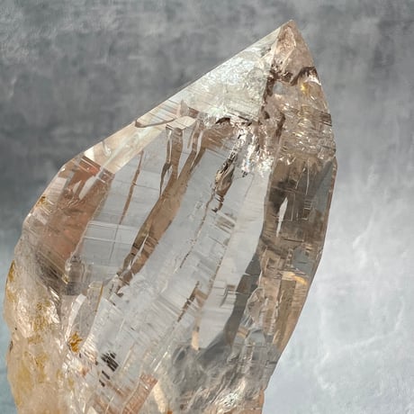 ハイクオリティ【ガネッシュヒマール産】天然ヒマラヤ水晶/Ganesh Himal Himalayan Quartz
