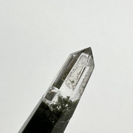 【ガネッシュヒマール産】天然クローライトインヒマラヤ水晶ペンダントトップ/Ganesh Himal Chlorite in Himalayan Quartz Pendant Top