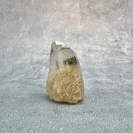 【ガネッシュヒマール産】アクチノライト&クローライトイン天然ヒマラヤ水晶/Ganesh Himal Actinorite&Chlorite in Himalayan Quartz