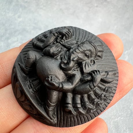 【Himalayan Saligram/Ammonite 】"Ganesha" Statue/ヒマラヤ サリグラム/アンモナイト "ガネーシャ"像