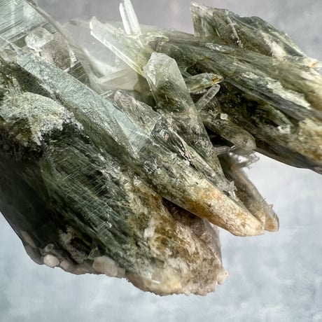 【ガネッシュヒマール産】アクチノライト&クローライトイン天然ヒマラヤ水晶/Ganesh Himal Actinorite&Chloritet in Himalayan Quartz
