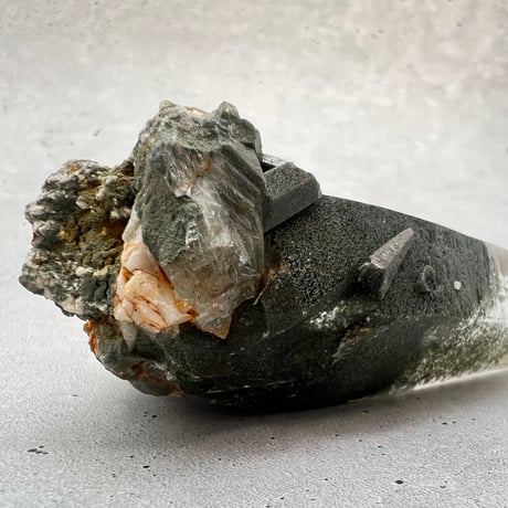 【ガネッシュヒマール産】クローライトイン天然ヒマラヤ水晶/Ganesh Himal Chlorite in Himalayan Quartz Point