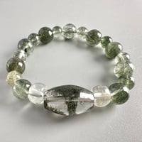 【デザインブレスレット】ガネッシュヒマール産クローライト&アクチノライトイン天然ヒマラヤ水晶/Ganesh Himal Chlorite&Actinolite in Himalayan