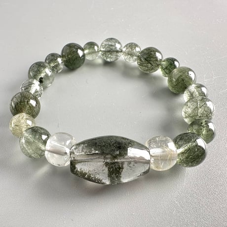 【デザインブレスレット】ガネッシュヒマール産クローライト&アクチノライトイン天然ヒマラヤ水晶/Ganesh Himal Chlorite&Actinolite in Himalayan