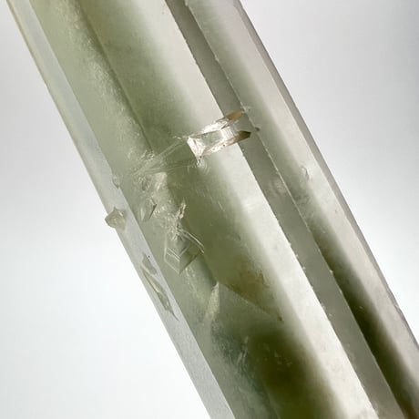 マダガスカル産クローライトインクォーツ/Madagascar Chlorite in Quartz