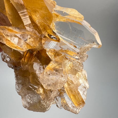 【ガネッシュヒマール産】リモナイトインヒマラヤ水晶クラスター/Ganesh Himal Limonite in Himalayan Quartz Cluster