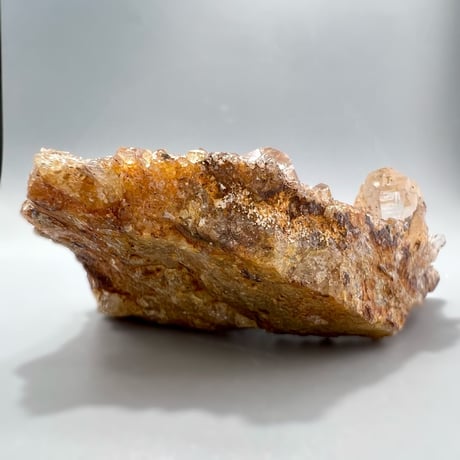 【ガネッシュヒマール産】リモナイトインヒマラヤ水晶クラスター/ Ganesh Himal Limonite in Himalayan Quartz Cluster