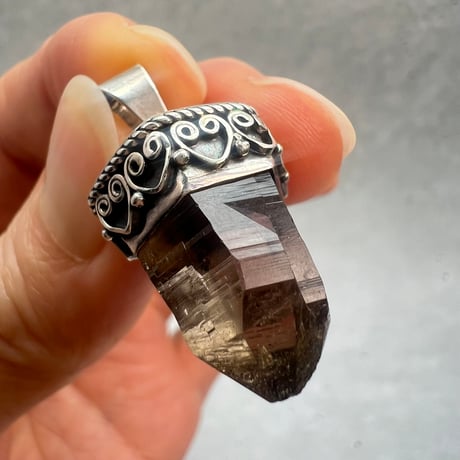 【ガウリシャンカール産】天然ヒマラヤスモーキークォーツ シルバー925ペンダントトップ/GauriShankar Himalayan Smoky Quartz S/V925Pendant Top