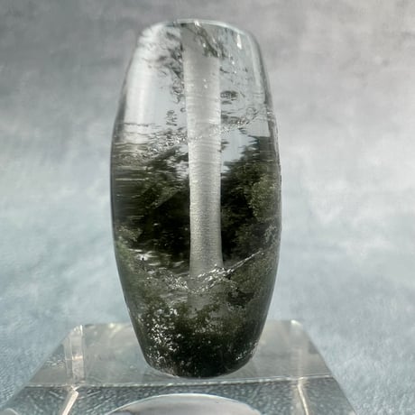 【ガネッシュヒマール産】クローライトイン天然ヒマラヤ水晶 樽型ビーズ⑯/Ganesh Himal Chlorite in Himalayan Quartz barrel beads