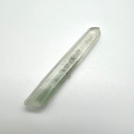 マダガスカル産クローライトインクォーツ/Madagascar Chlorite in Quartz