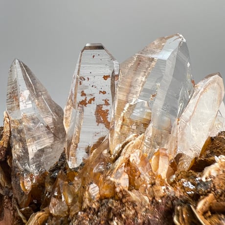 【ガネッシュヒマール産】"リモナイト&雲母"付き天然ヒマラヤ水晶クラスター/Ganesh Himal "Limonite&Maica"inHimalayan Quartz  Cluster