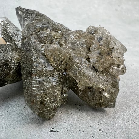 【ガネッシュヒマール産】クローライトイン天然ヒマラヤ水晶クラスター/Ganesh Himal Chlorite in Himalayan Quartz Cluster