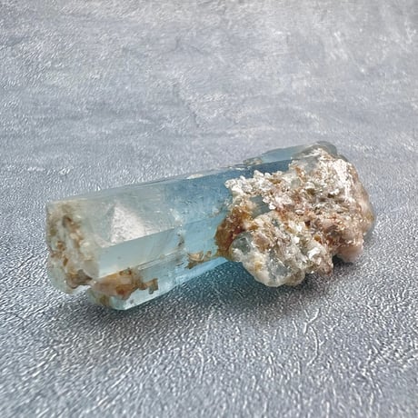 ネパール産【ヒマラヤアクアマリン】原石/Nepal Himalayan Aquamarine