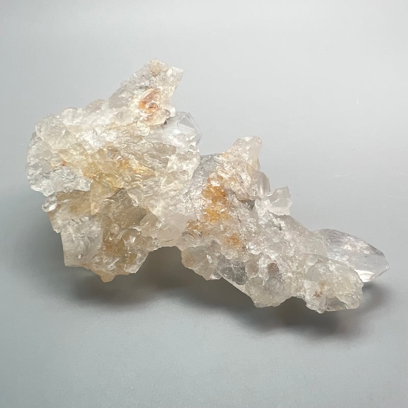 【匿名配送】リモナイト入り水晶クラスター 匿名配送】リモナイト入り水晶クラスター