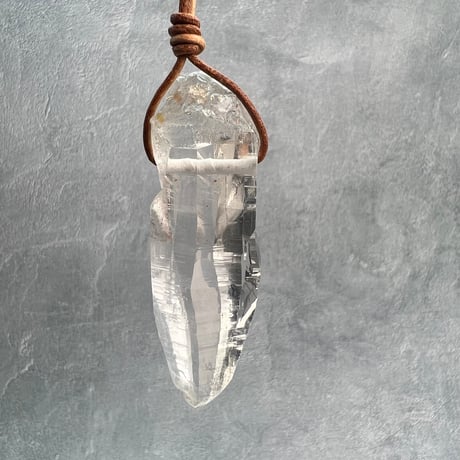 【ガネッシュヒマール産】天然ヒマラヤ水晶ペンダント⑧/GaneshHimal Natural Himalayan Quartz Pendant