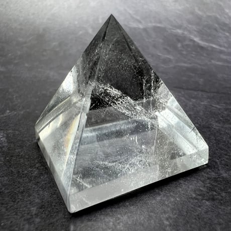 【ガネッシュヒマール産】天然ヒマラヤ水晶ピラミッド/Ganesh Himal Himalayan Quartz Pyramid