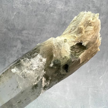 【ガネッシュヒマール産】クローライト&アクチノライトイン天然ヒマラヤ水晶/Ganesh Himal Chlorite&Actinorite in Himalayan Quartz