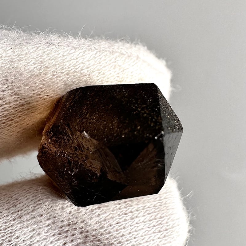 ガウリシャンカール産 ヒマラヤ水晶 ライトスモーキークォーツ 原石　ペンダント ガウリシャンカール水晶ペンダント – kuwa works