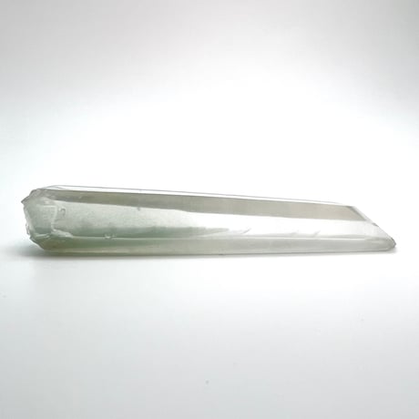 マダガスカル産クローライトインクォーツ/Madagascar Chlorite in Quartz