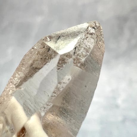 【カイラス産】天然ヒマラヤ水晶革紐付きペンダント④/Kailash Himalayan Quartz Pendant