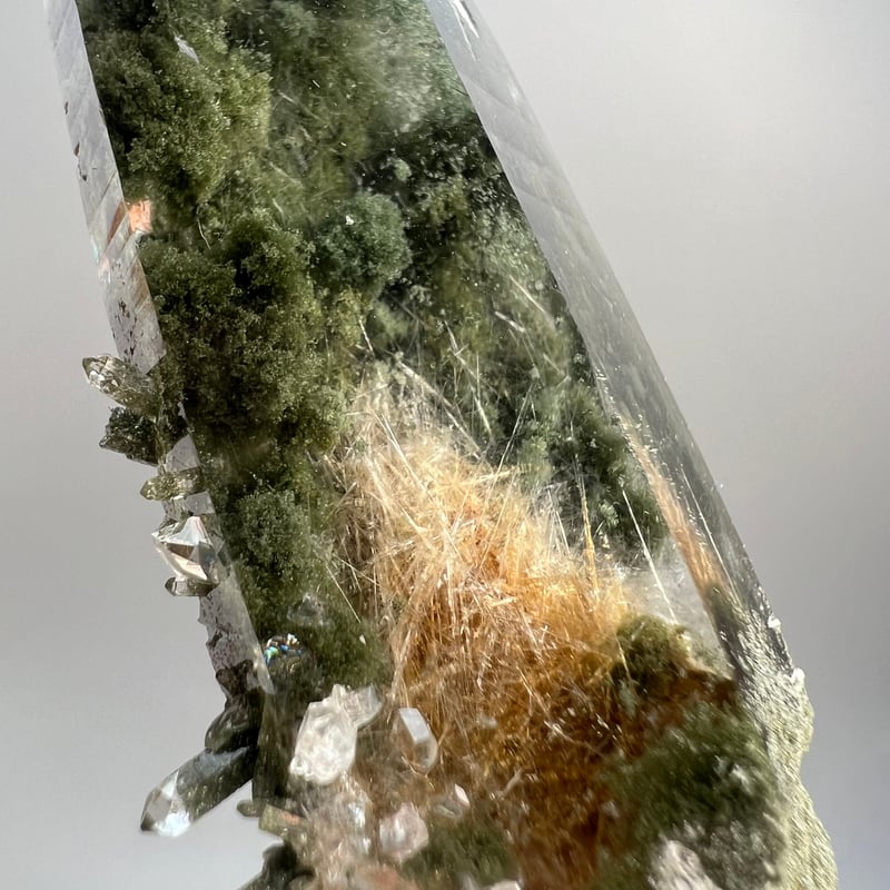 【匿名は発送】ガネッシュヒマール産 クローライト内包水晶 ネパール/ガネッシュヒマール産ヒマラヤ水晶クローライト・角