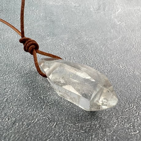 【ガネッシュヒマール産】天然ヒマラヤ水晶ペンダント(ポリッシュ面あり) GaneshHimal Natural Himalayan Quartz Pendant