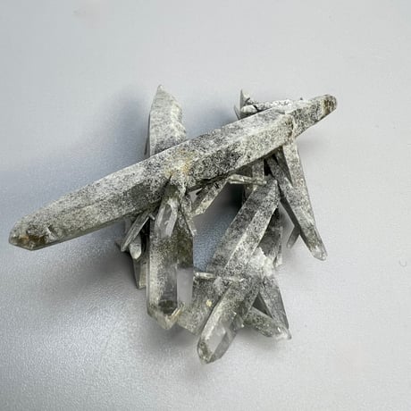 【ガネッシュヒマール産】クローライトインヒマラヤ水晶クラスター/Ganesh Himal  Chlorite in Himalayan Quartz Cluster