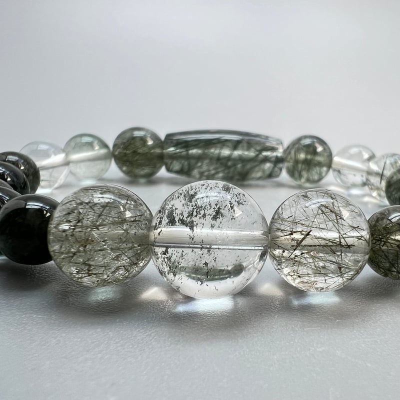 ガネッシュヒマール産】アクチノライトイン天然ヒマラヤ水晶デザイン