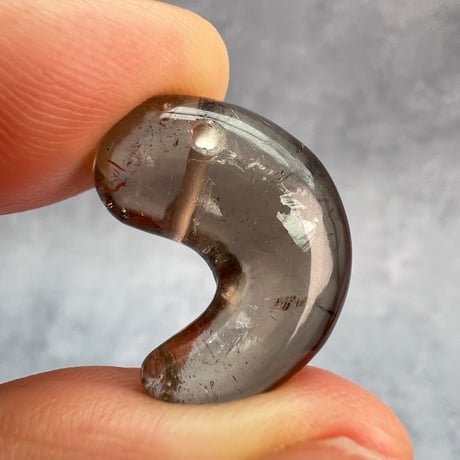 【ガウリシャンカール産】天然ヒマラヤスモーキークォーツ"手磨き加工"勾玉ビーズ⑤/Gaurishankar Himalayan Smoky  Quartz Magatama Beads