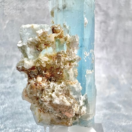 ネパール産【ヒマラヤアクアマリン】原石/Nepal Himalayan Aquamarine