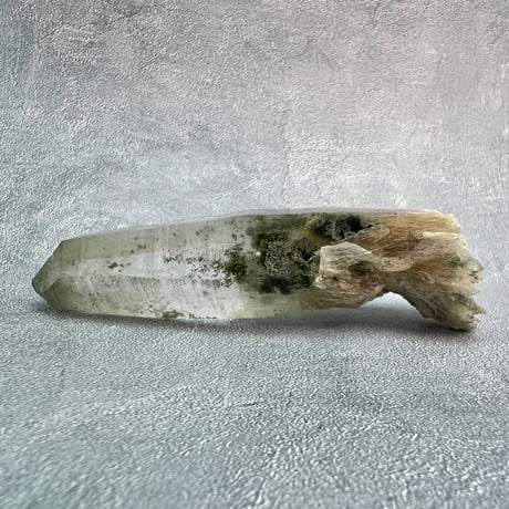 【ガネッシュヒマール産】クローライト&アクチノライトイン天然ヒマラヤ水晶/Ganesh Himal Chlorite&Actinorite in Himalayan Quartz
