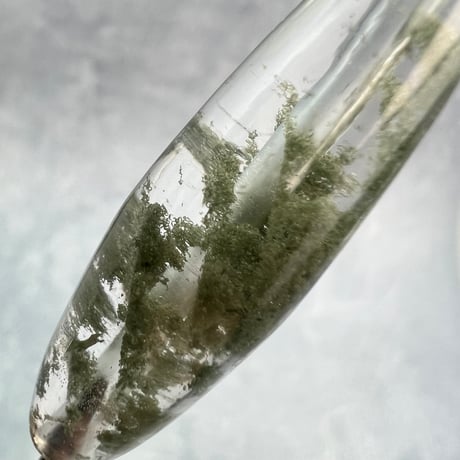 【ガネッシュヒマール産】クローライトイン天然ヒマラヤ水晶 樽型ビーズ/Ganesh Himal Chlorite in Himalayan Quartz barrel beads