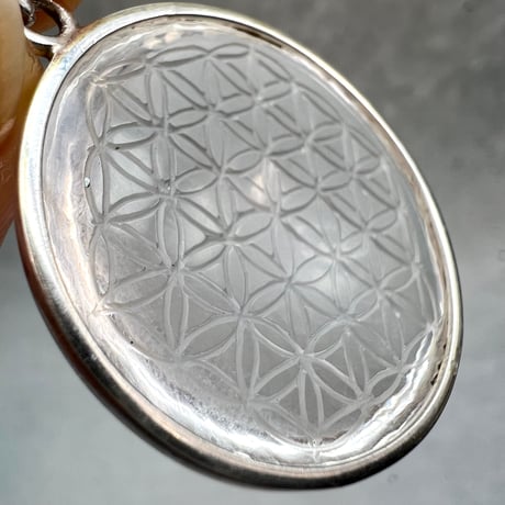 【ガネッシュヒマール産】天然ヒマラヤ水晶 "フラワーオブライフ"ペンダントトップ②-2/Ganesh Himal Himalayan Quartz "Flower of Life"