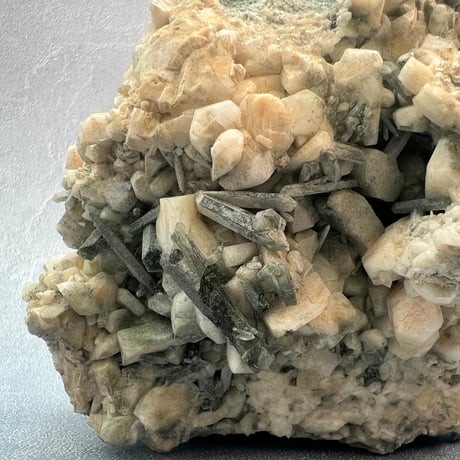 【大特価】ガネッシュヒマール産曹長石&クローライトイン天然ヒマラヤ水晶/Ganesh Himal Feldspar&Chlorite in Himalayan Quartz