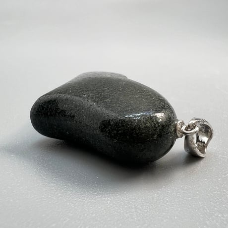 【ガネッシュヒマール産】クローライトイン天然ヒマラヤ水晶"ハート型ペンダントトップ"/Ganesh Himal Chlorite in "Heat Pendant Top"