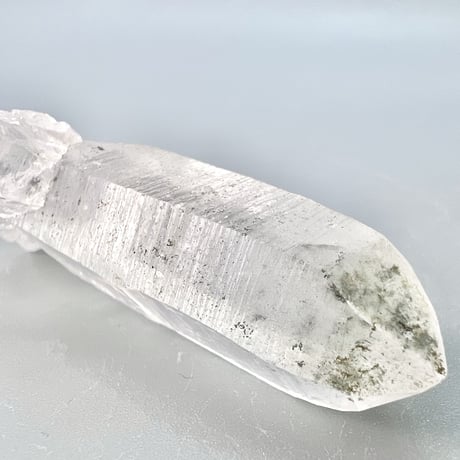 【マナスル産】クローライトイン天然ヒマラヤ水晶ポイント/Manaslu Chlorite in Himalayan Quartz Point