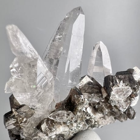 【ガネッシュヒマール産】天然ヒマラヤ水晶 (雲母付き)/Ganesh Himal Himalayan Quartz white Mica Cluster