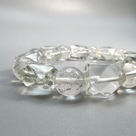 【カイラス産】"手磨き"天然ヒマラヤ水晶デザインブレスレット/Kailash Himalayan Quartz Design Bracelet