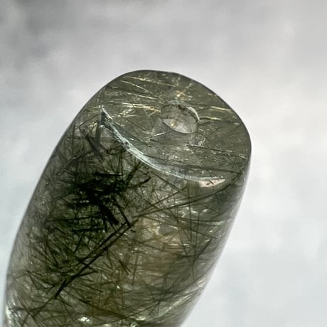 【ガネッシュヒマール産】アクチノライトイン天然ヒマラヤ水晶 樽型ビーズ⑧/Ganesh Himal Actinolite in Himalayan Quartz barrel beads