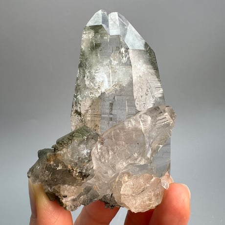 大特価【ガネッシュヒマール産】クローライトイン天然ヒマラヤ水晶/Ganesh Himal Chlorite in Himalayan Quartz