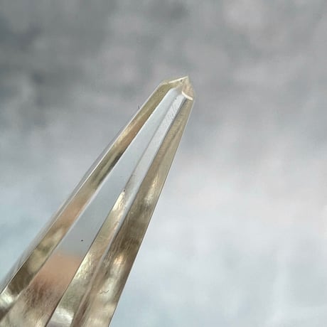 【ガネッシュヒマール産】天然ヒマラヤ水晶"手磨き加工"6角錐ペンデュラムペンダントトップ/Ganesh Himal Himalayan Quartz Pendulum Pendant Top