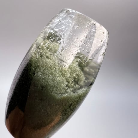 【ガネッシュヒマール産】クローライトイン天然ヒマラヤ水晶 樽型ビーズ/Ganesh Himal Chlorite in Himalayan Quartz barrel beads