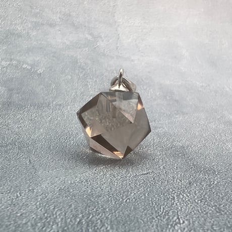 【ガウリシャンカール産】天然ヒマラヤ水晶"手磨き加工"イコサヘドロン"ペンダントトップ②/GauriShankar Himalayan Quartz "Icosahedron"Pendant Top